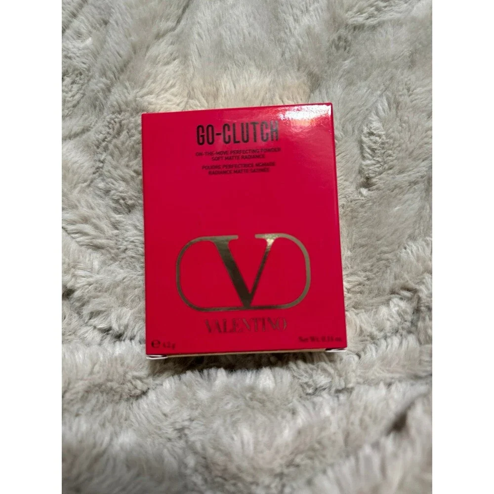 Valentino Go-Clutch Refillable Compact Powder in 03 Light Medium